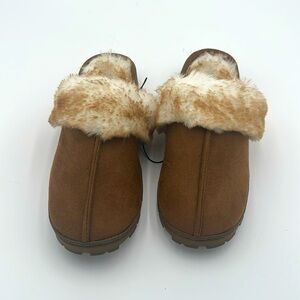 Saks Fifth Avenue Nina Faux Shearling Slippers Size Large 11-12 Women’s